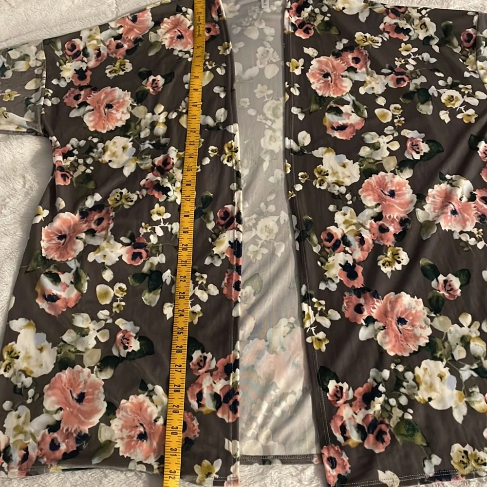 Cardigan - Picture 7 of 8